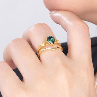 Ever Promise · Pear Cut Moissanite Bridal Set