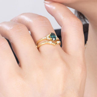 Forest Bloom · Oval Cut Moissanite Bridal Set