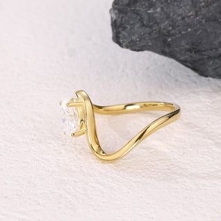 Tide of Grace · Oval Cut Moissanite Promise Ring