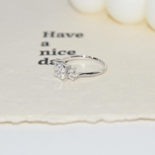 Eternal Gleam· Radiant Cut Promise Ring