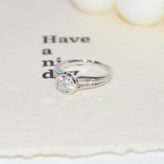 Moonveil · Round Cut Promise Ring