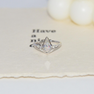 Aurora Crest · KiteCut Promise Ring