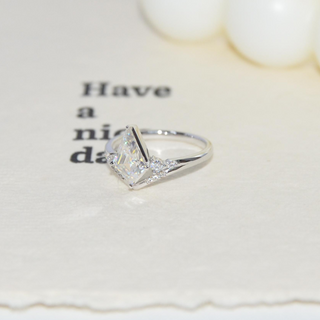 Aurora Crest · KiteCut Promise Ring